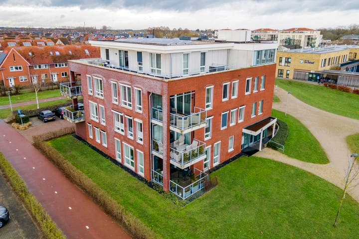 Photo 48 of Aardbeivlinder 68-23