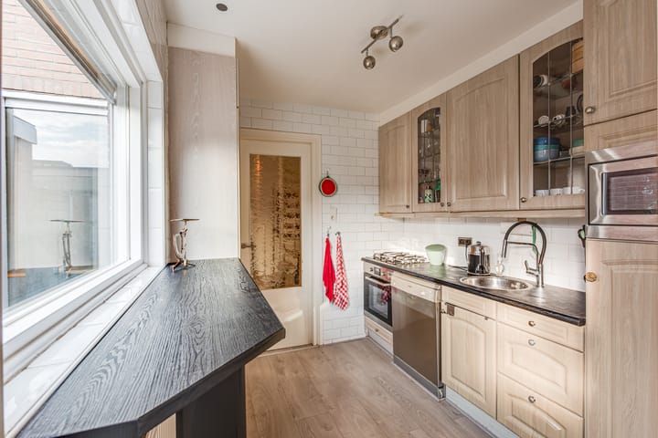 Foto 10 van Leeghwaterstraat 58