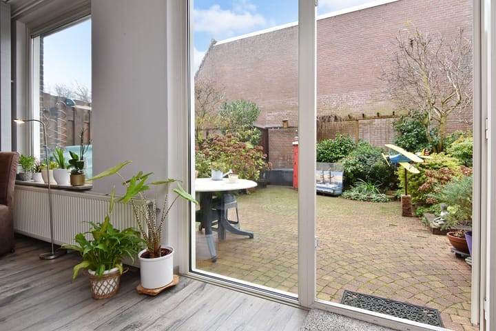 Foto 10 van Eric Satieplantsoen 14