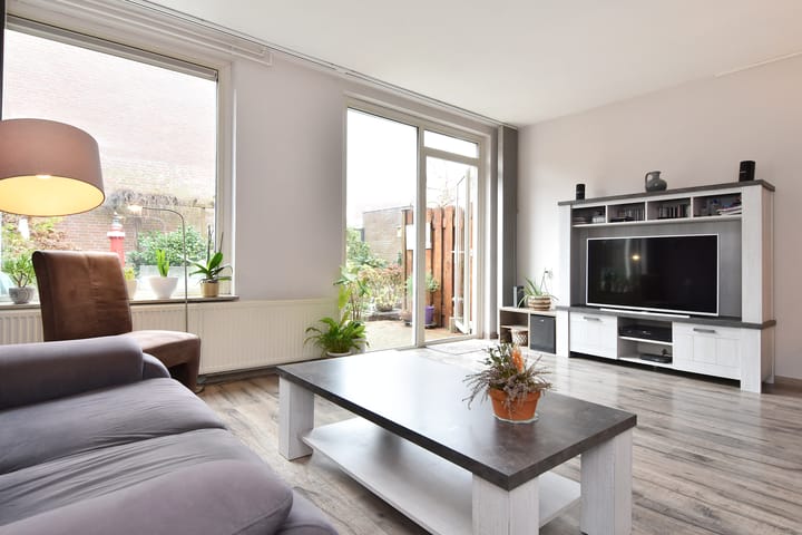 Foto 4 van Eric Satieplantsoen 14