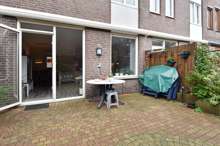 Foto 12 van Eric Satieplantsoen 14