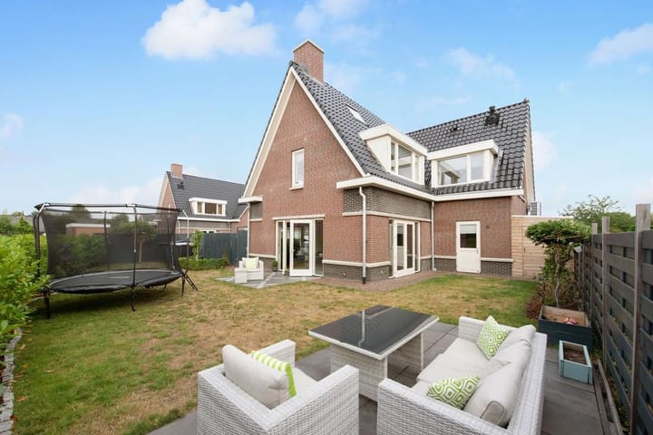 Foto 3 van Sir Winston Churchillln 1013-B