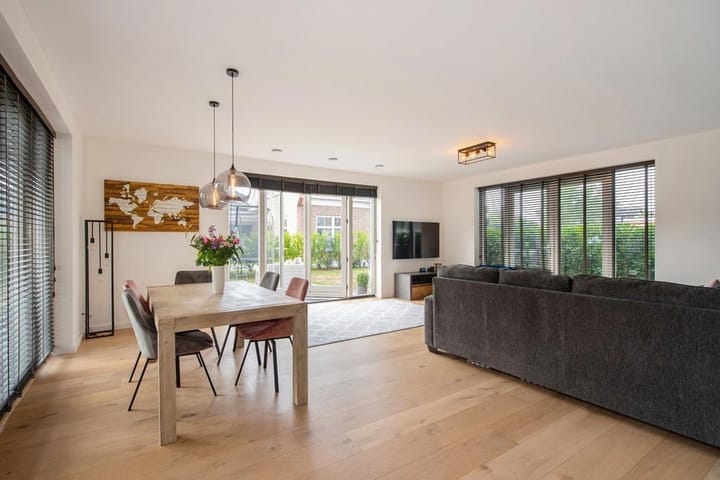 Foto 5 van Sir Winston Churchillln 1013-B