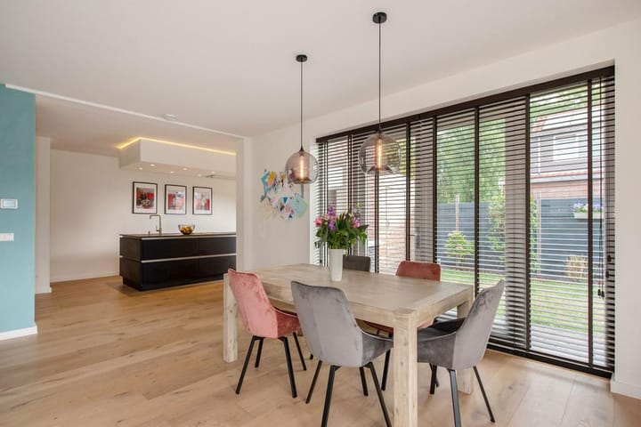 Foto 8 van Sir Winston Churchillln 1013-B