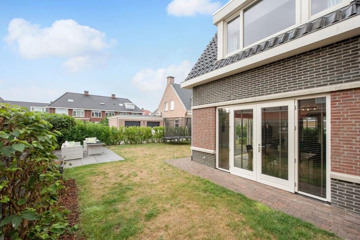 Foto 28 van Sir Winston Churchillln 1013-B