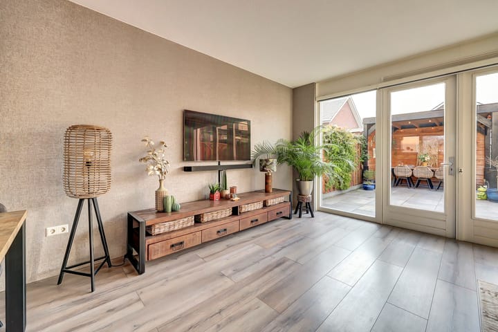 Photo 9 of Beugstraat 68