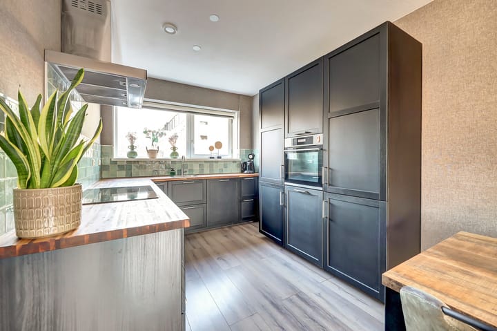 Photo 12 of Beugstraat 68