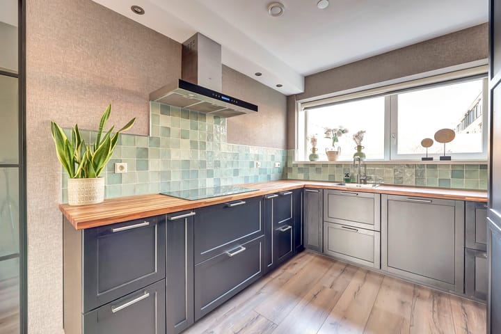 Photo 13 of Beugstraat 68