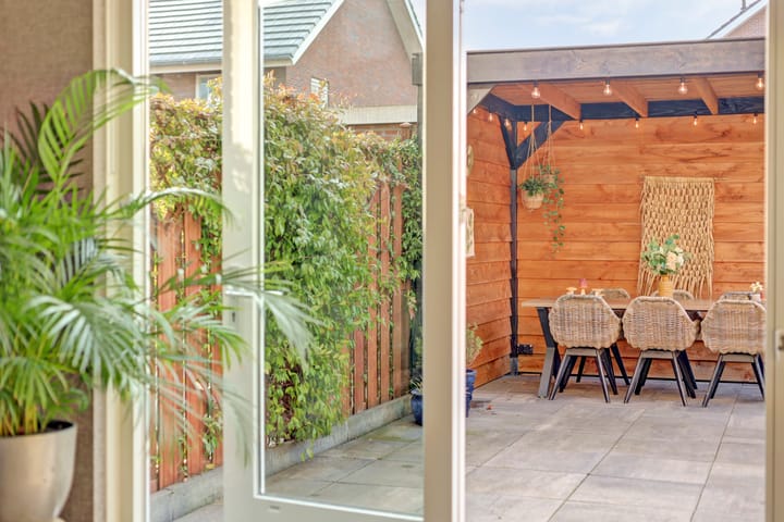 Photo 39 of Beugstraat 68