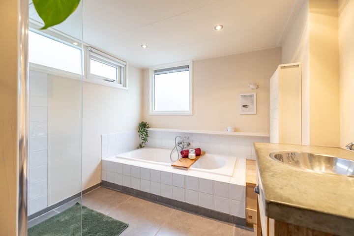 Foto 40 van Peizerweg 16