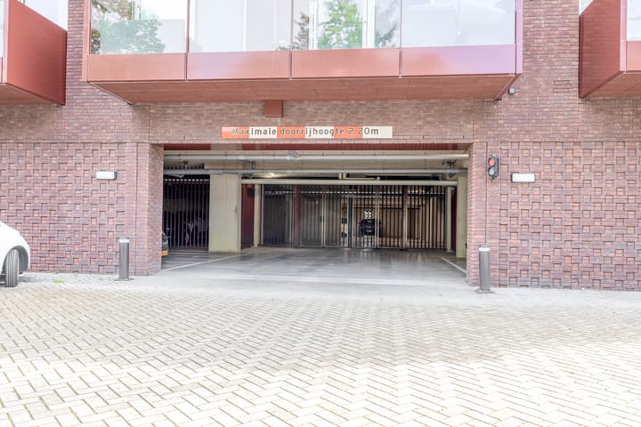 Photo 37 of Fascinatio Boulevard 704-L