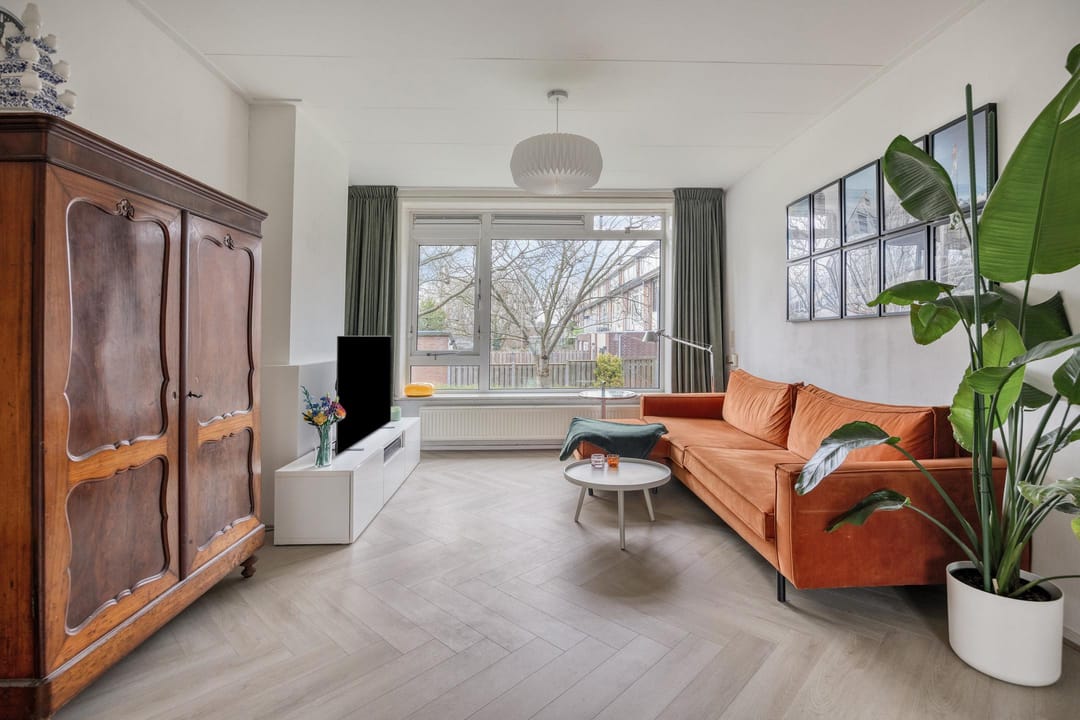 Photo 8 of Peter van Anrooystraat 31
