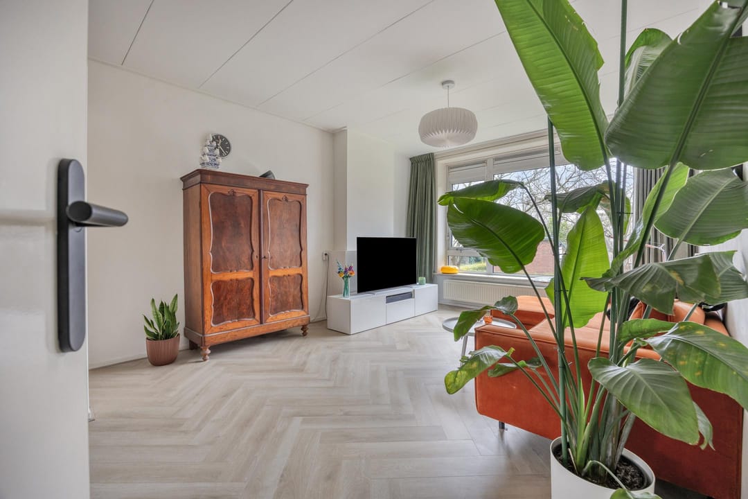 Photo 7 of Peter van Anrooystraat 31