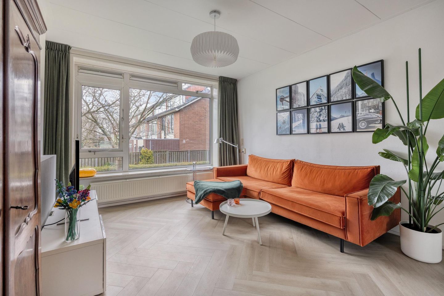 Photo 10 of Peter van Anrooystraat 31
