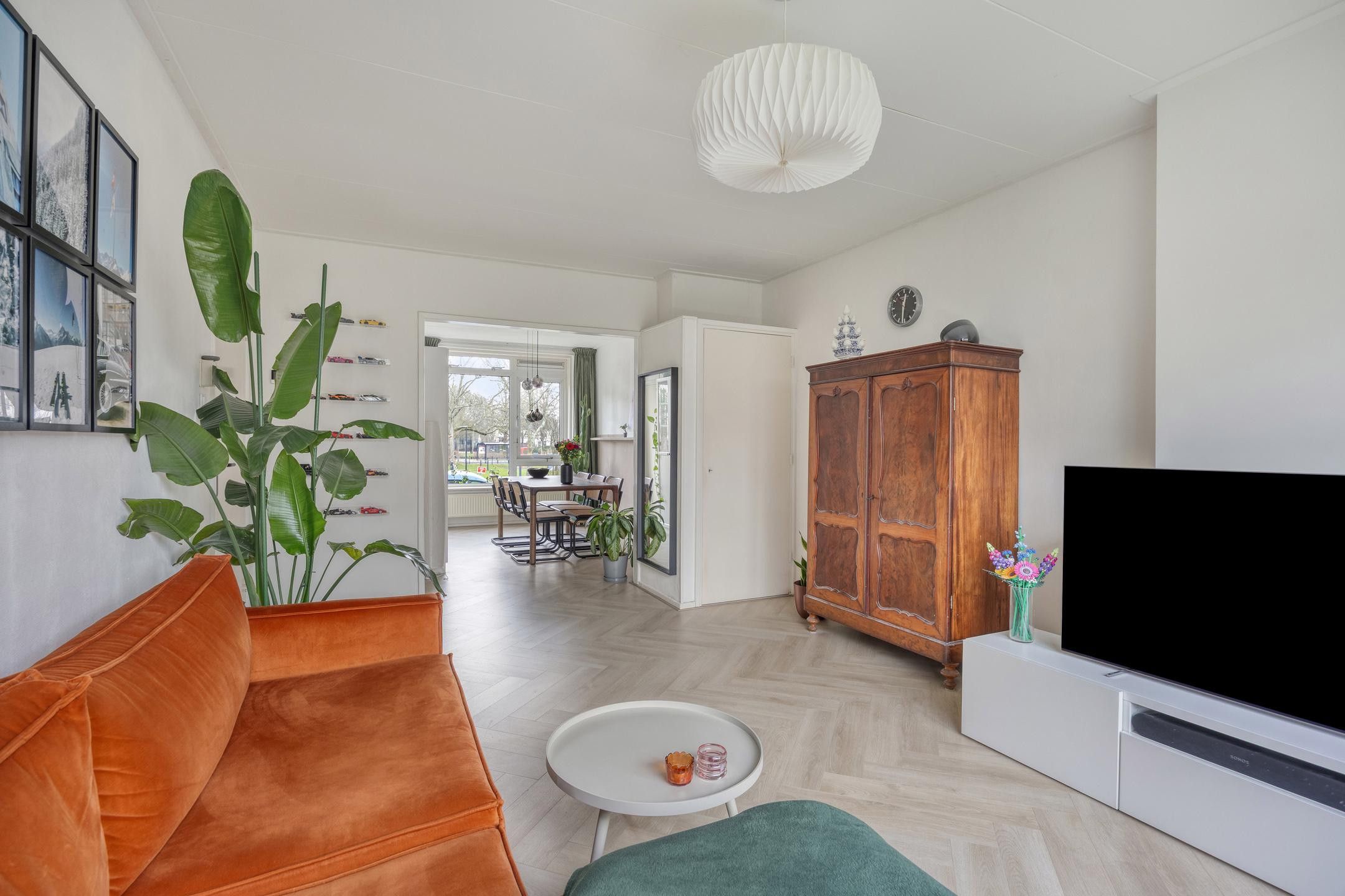 Photo 12 of Peter van Anrooystraat 31