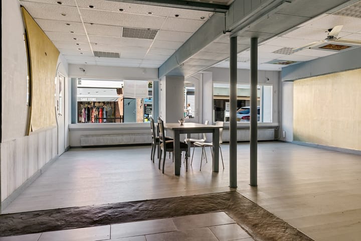 Foto 12 van Voorstraat 106