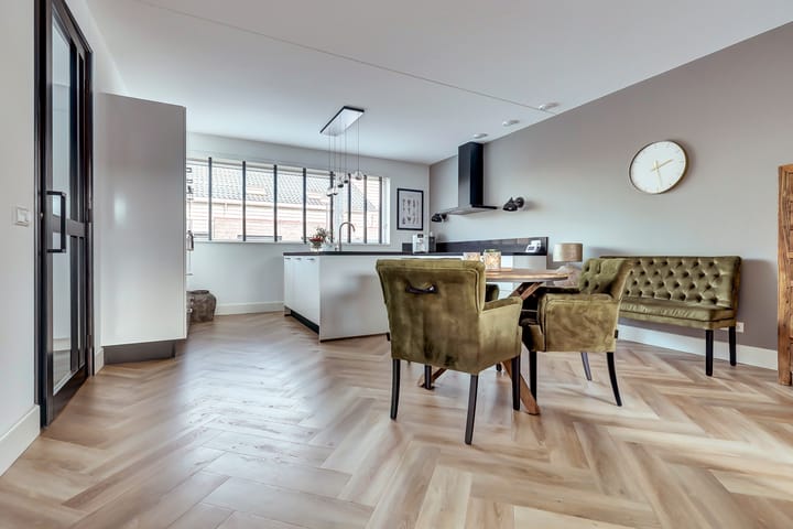 Foto 15 van De Grenadier 9