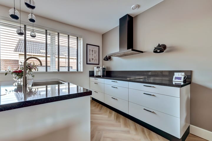 Foto 20 van De Grenadier 9