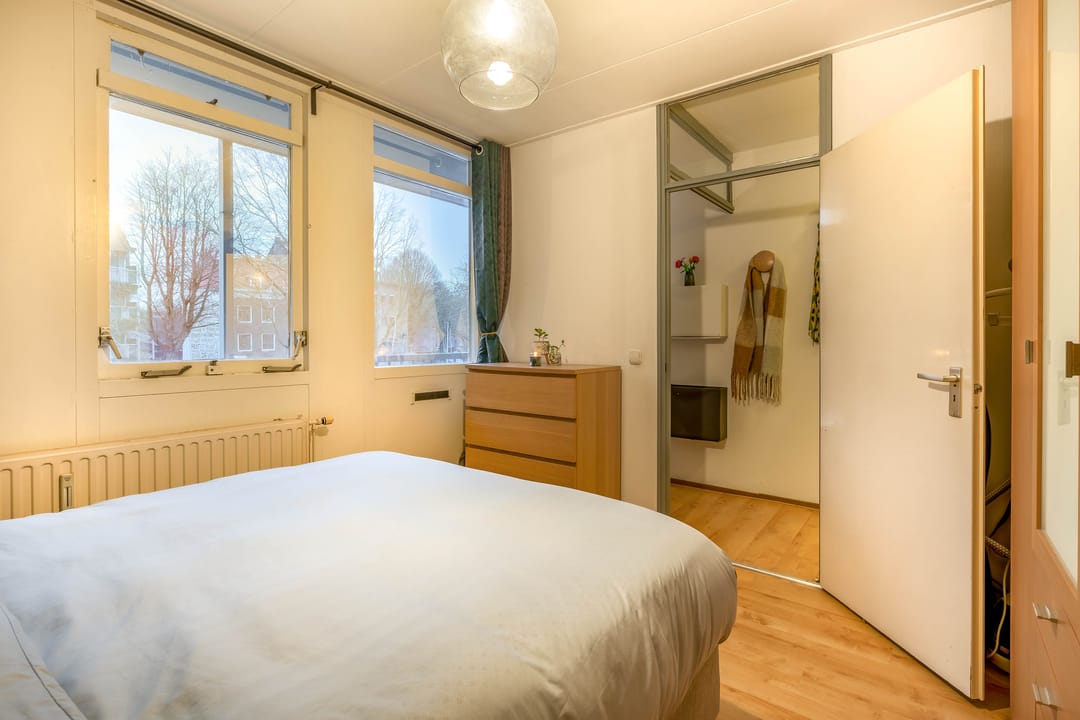 Photo 11 of Graaf Balderikstraat 40