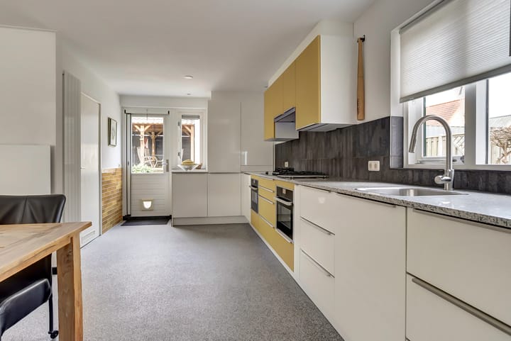 Foto 25 van Julianastraat 5-A