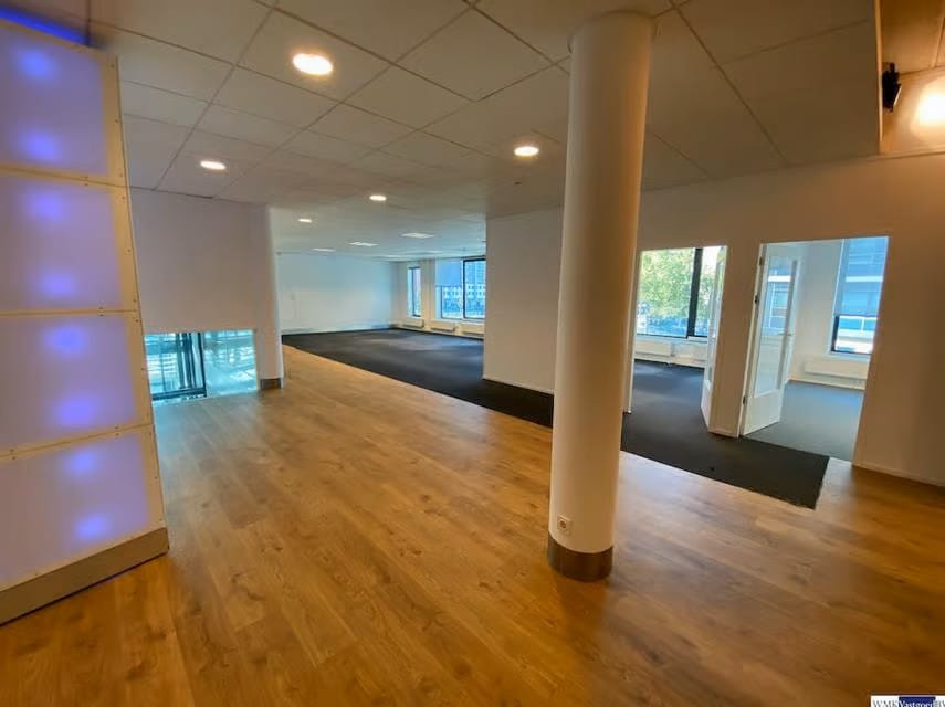 View photo 5 of Leeghwaterplein 45