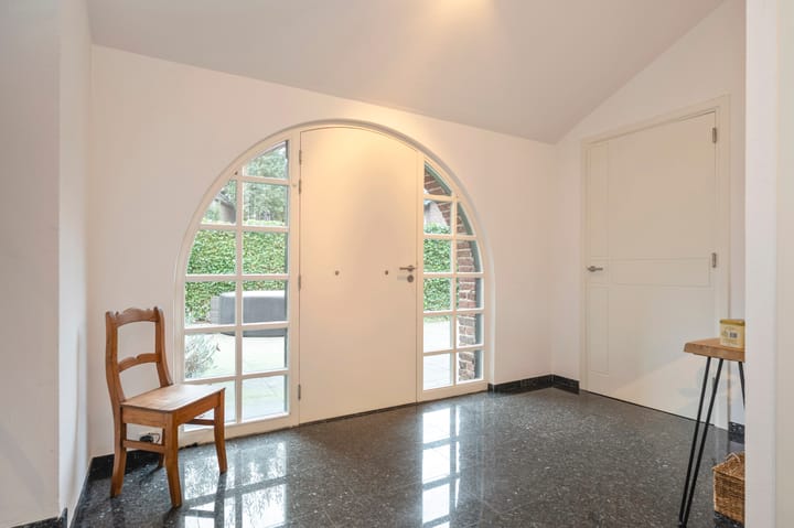 Foto 10 van Rondstaai 1