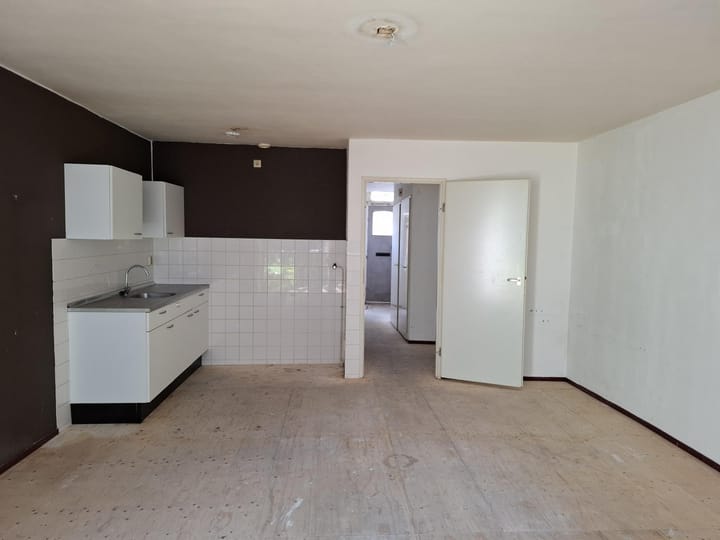 Foto 8 van Van Oosterzeestraat 43-A