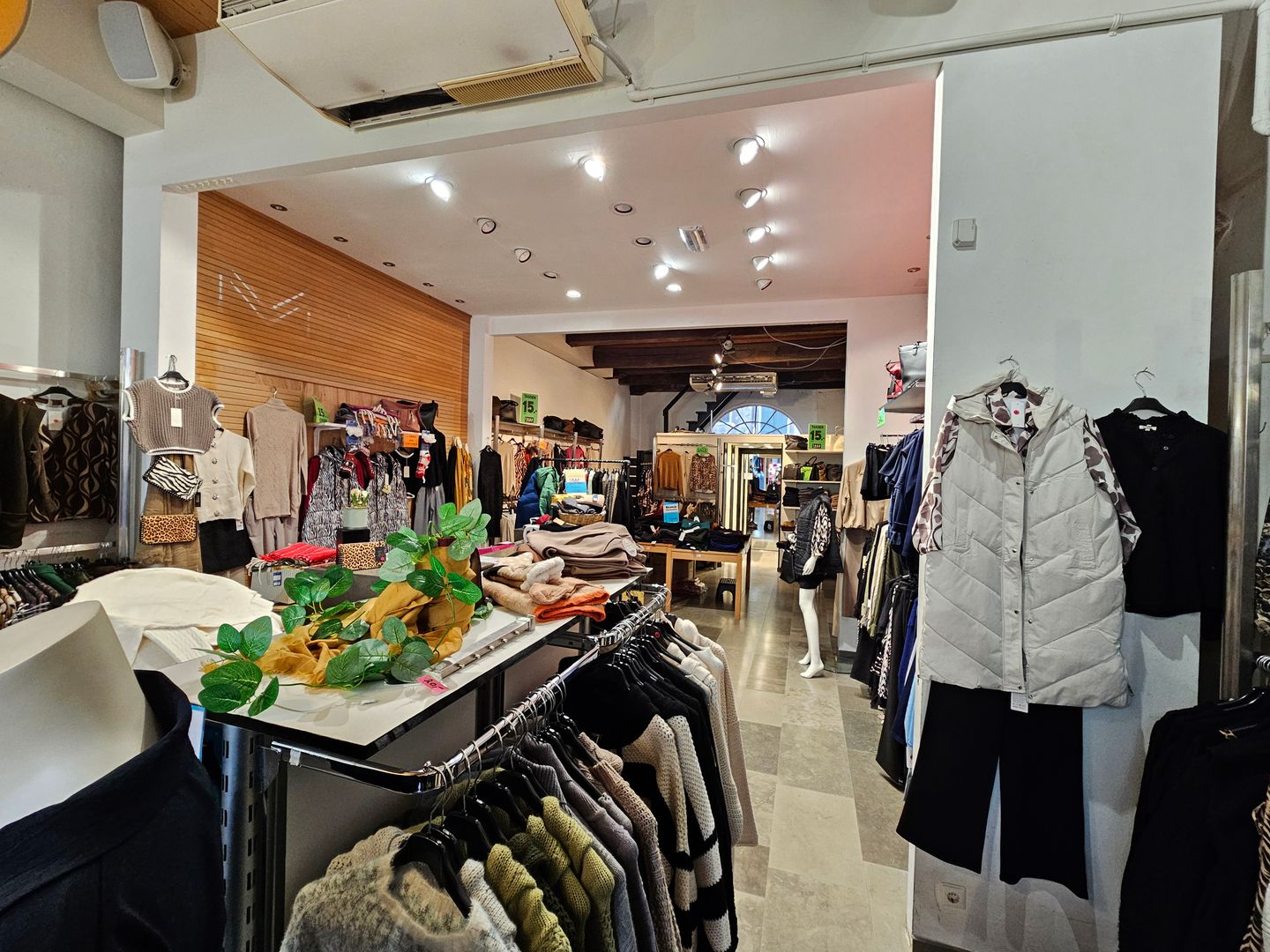 View photo 4 of Beukerstraat 32