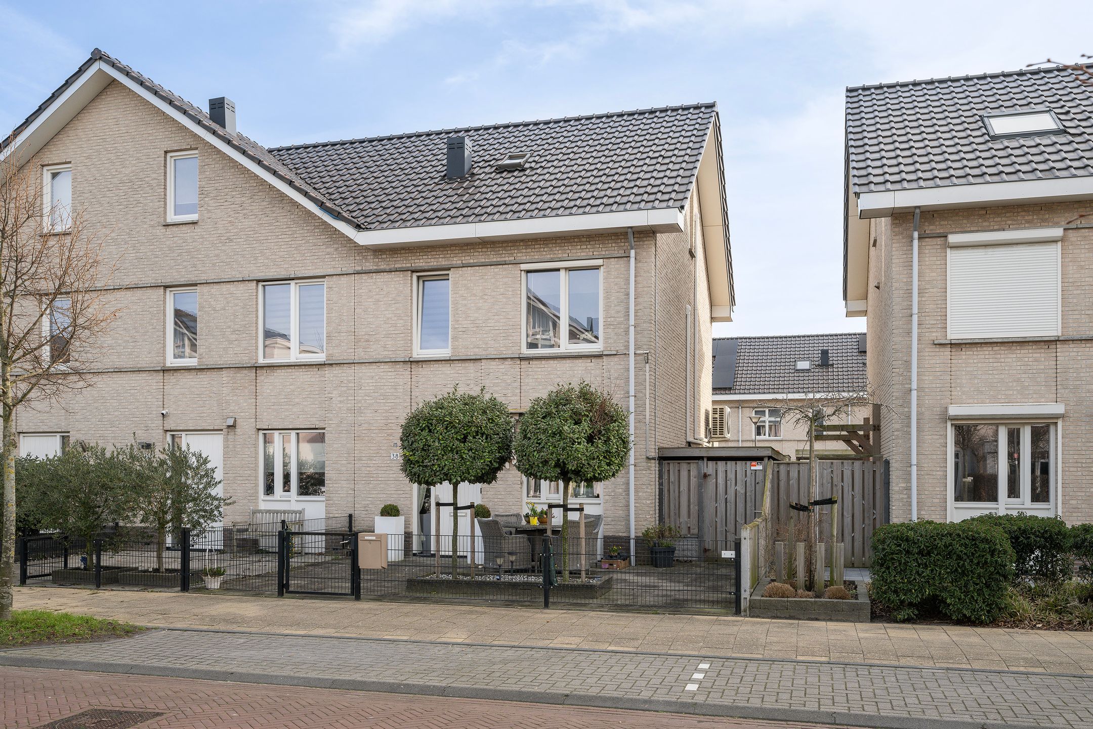 Leen van der Houwenstraat 38 