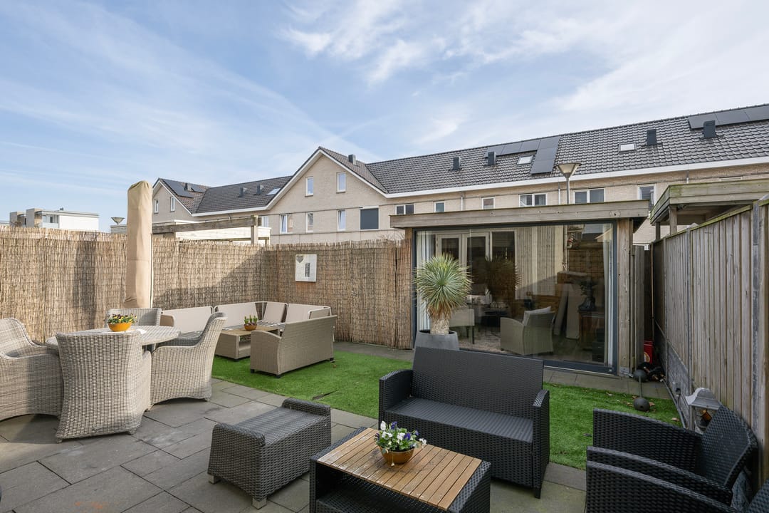 Photo 11 of Leen van der Houwenstraat 38