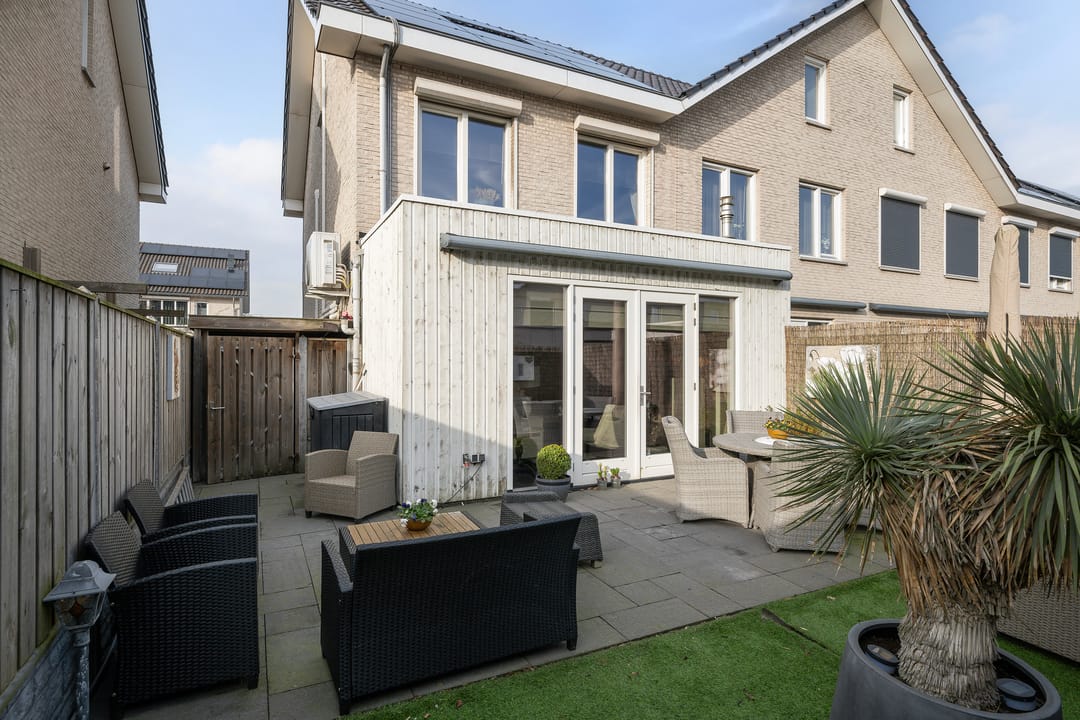 Photo 13 of Leen van der Houwenstraat 38