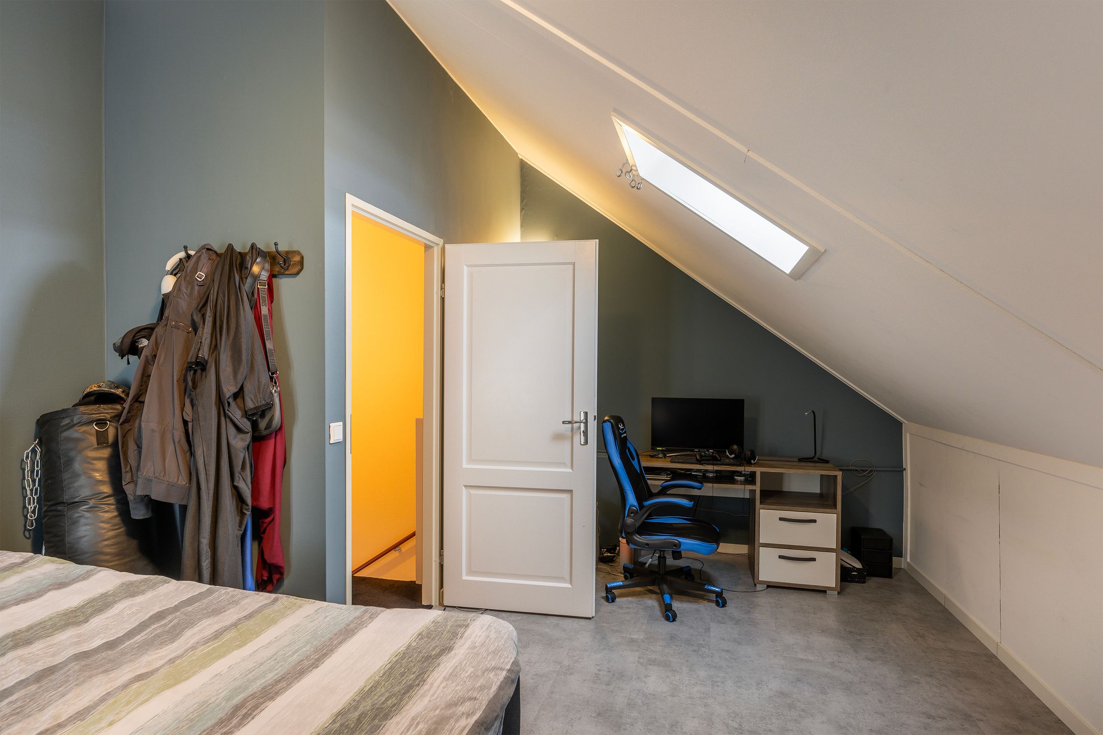 Photo 27 of Leen van der Houwenstraat 38