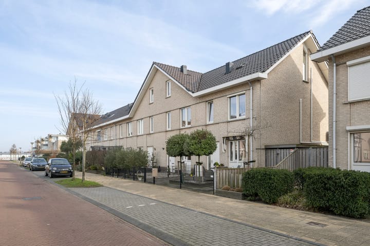 Foto 30 van Leen van der Houwenstraat 38