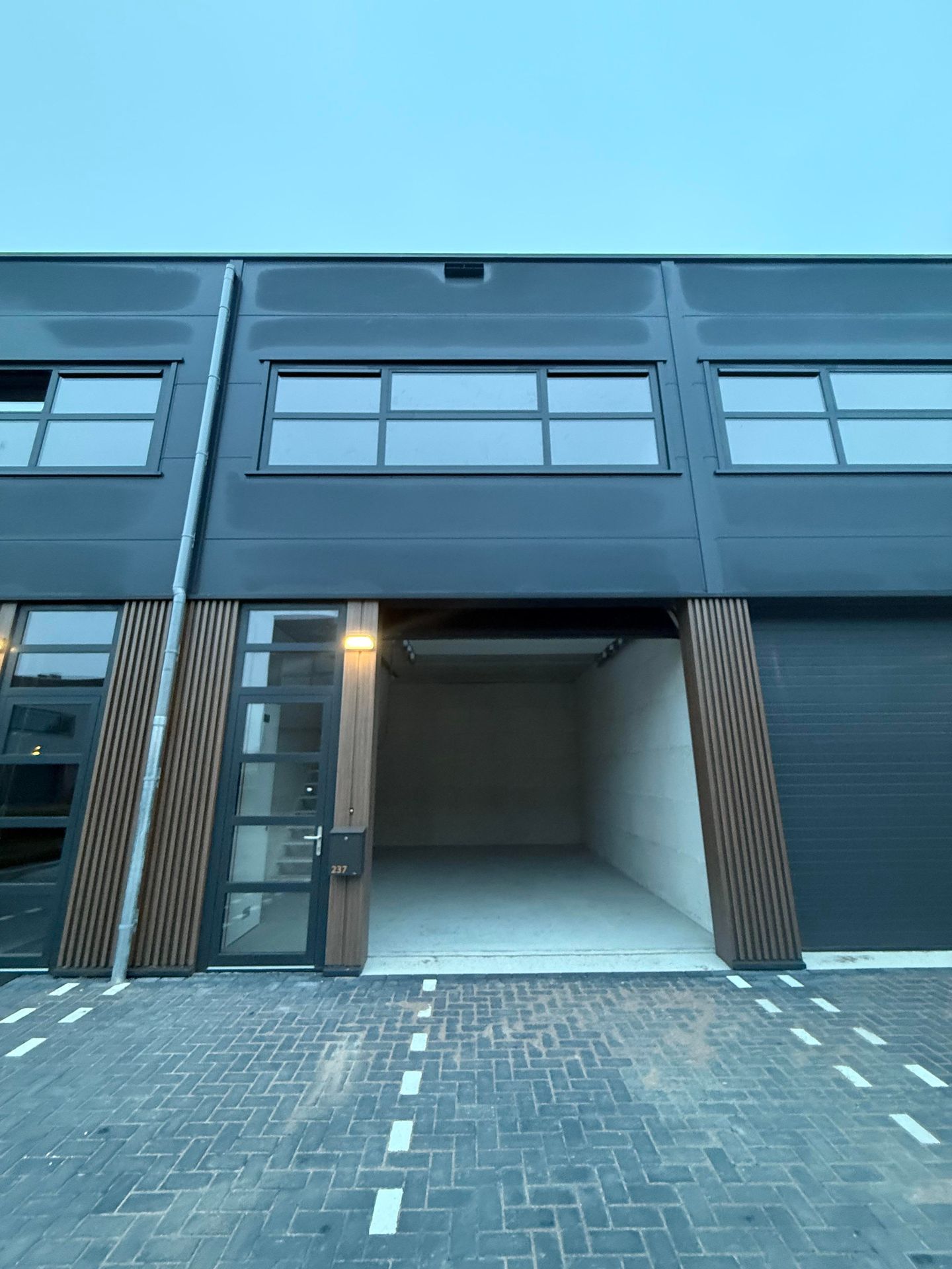 View photo 3 of Chemieweg 237