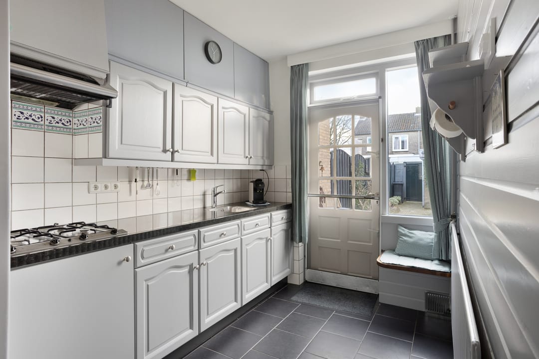 Photo 2 of van Oostsanenstraat 13