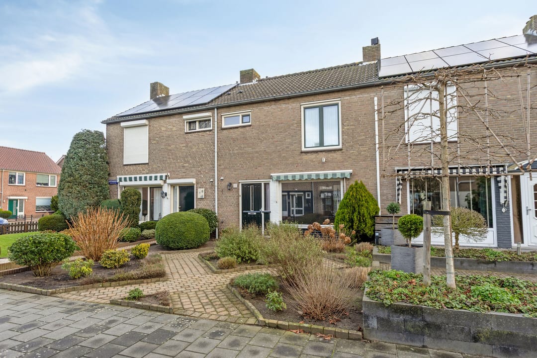 Photo 8 of van Oostsanenstraat 13