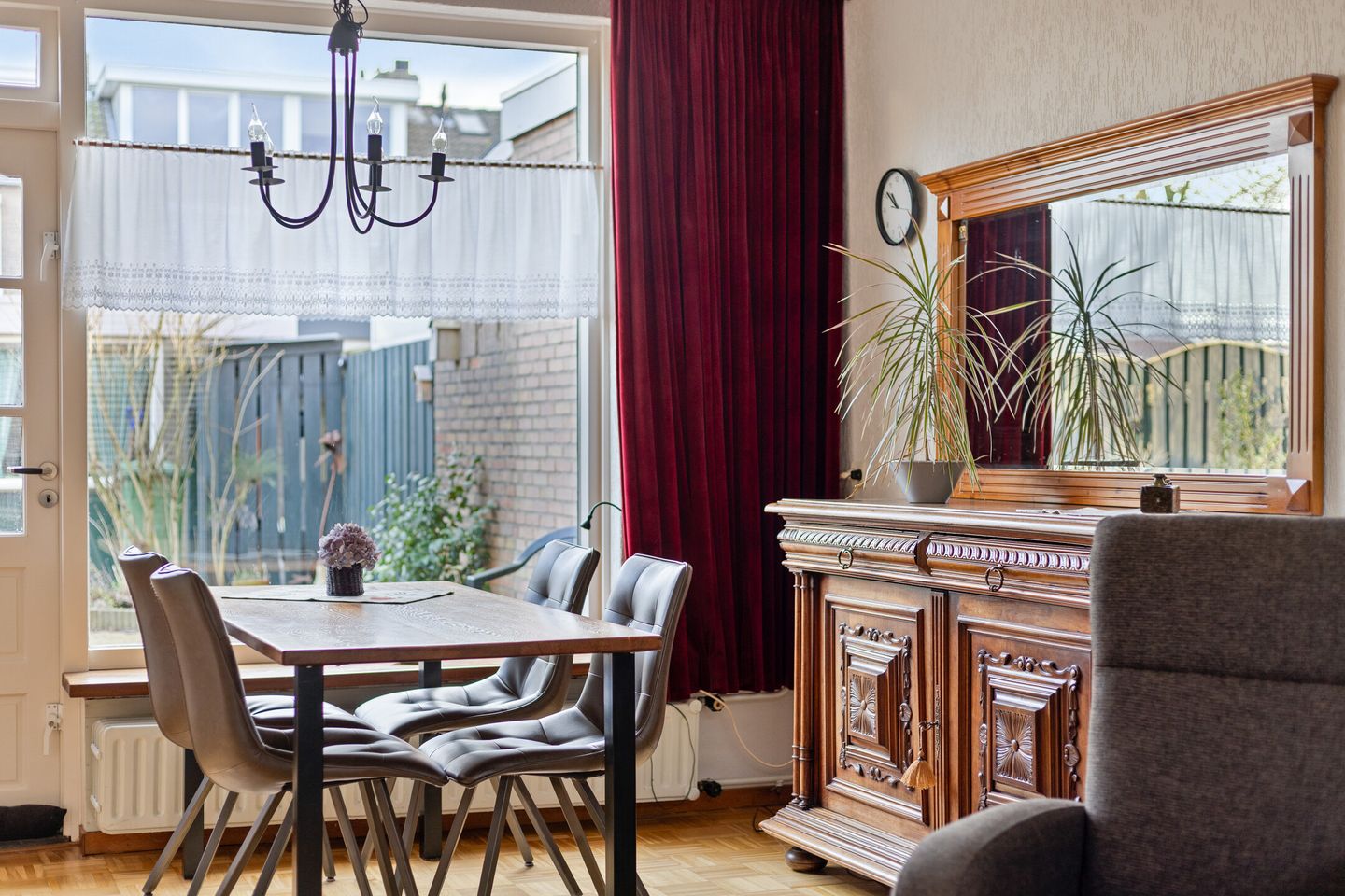 Photo 19 of van Oostsanenstraat 13