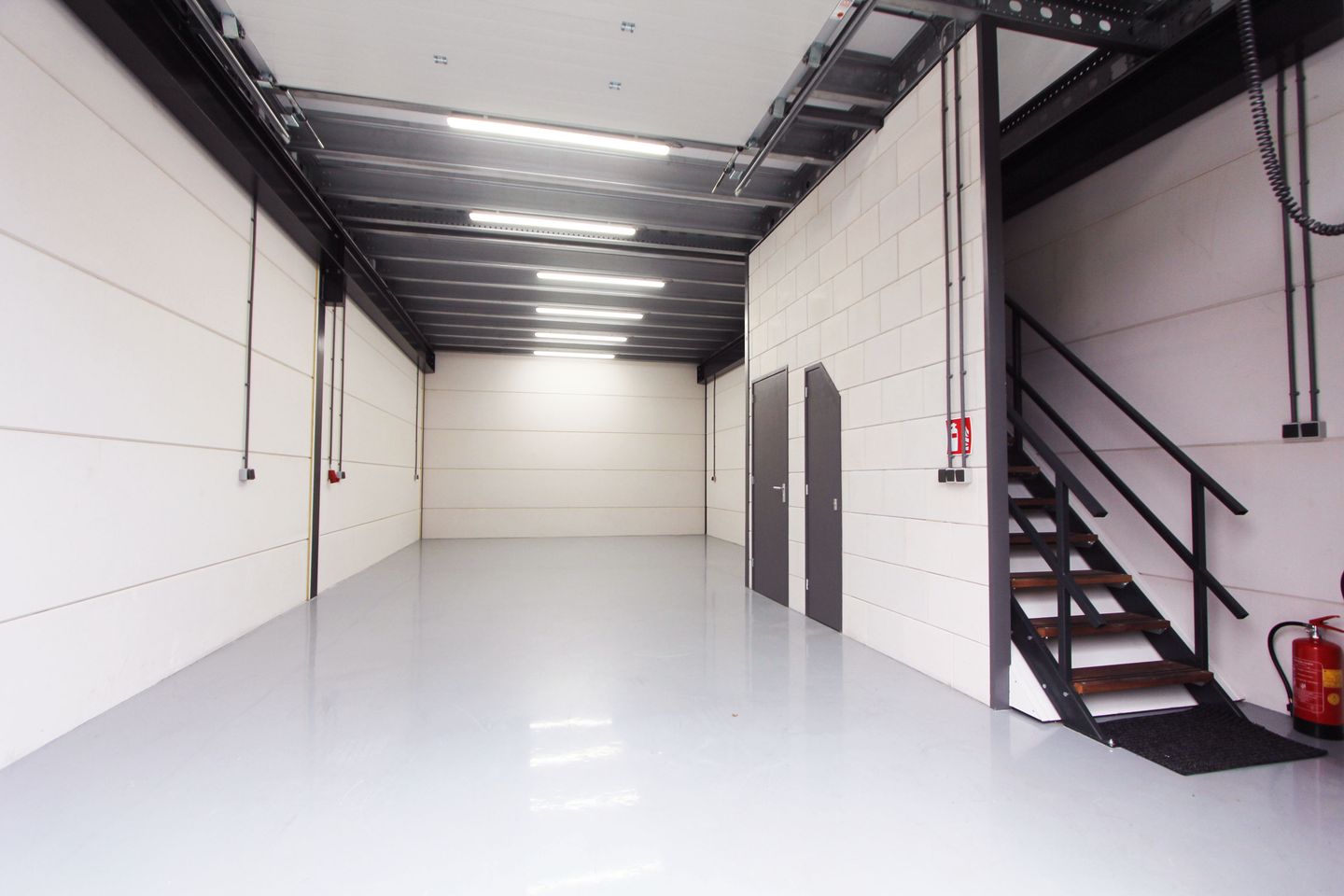 View photo 5 of Crommelinbaan 29-R