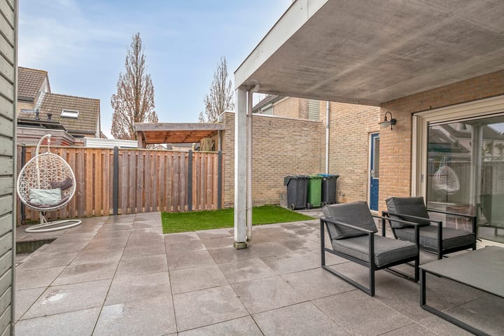 Foto 35 van Izak van der Horststraat 15