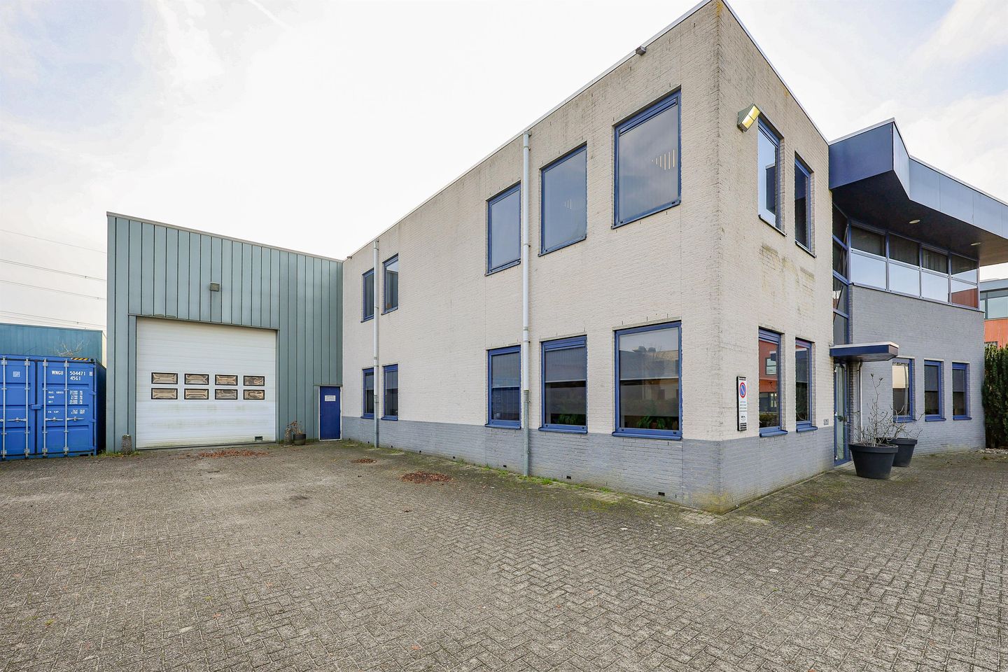 View photo 2 of Televisieweg 159