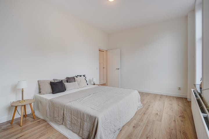 Photo 4 of Valkenboskade 160