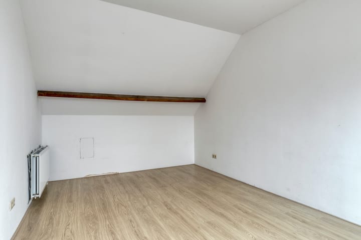 Foto 5 van Meeuwerderweg 75-16