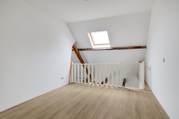 Foto 11 van Meeuwerderweg 75-16