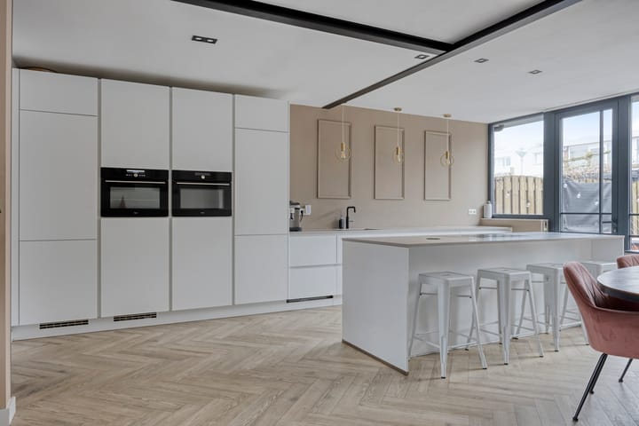 Foto 15 van Johan Enthovenstraat 32