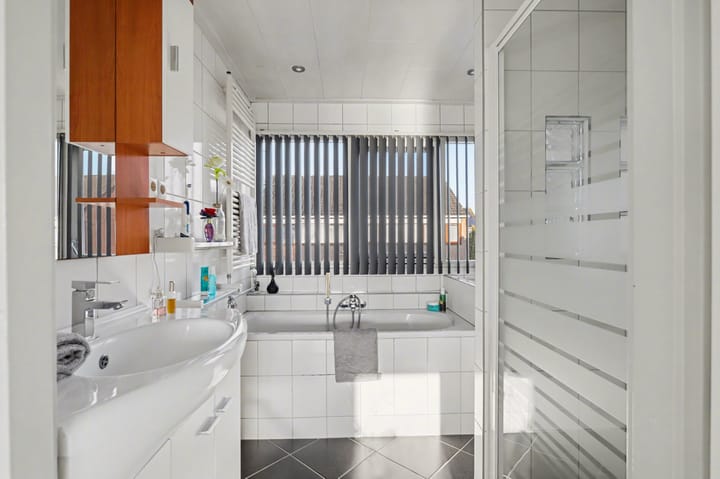 Foto 21 van Borg Ewsum 25