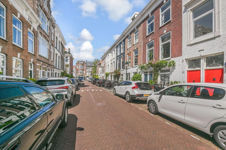 Photo 6 of Tollensstraat 107