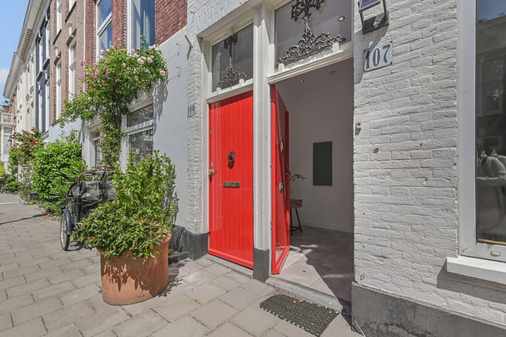 Photo 7 of Tollensstraat 107
