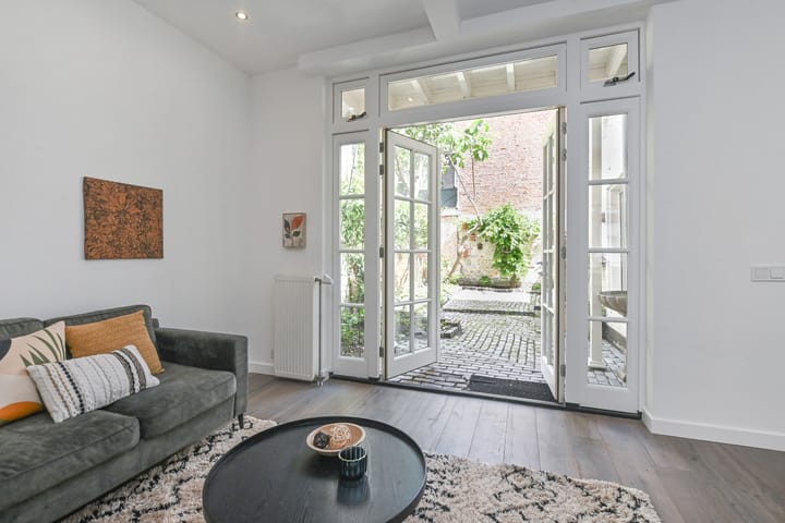 Photo 12 of Tollensstraat 107