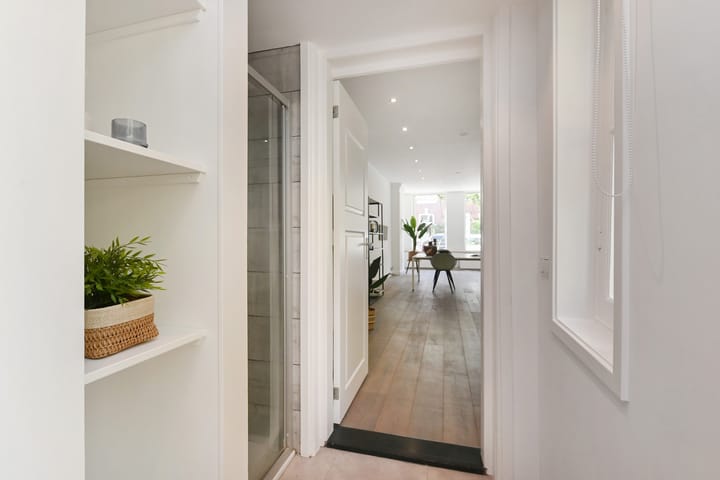 Photo 23 of Tollensstraat 107