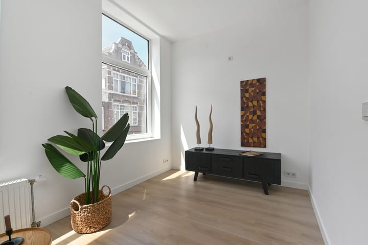 Photo 34 of Tollensstraat 107